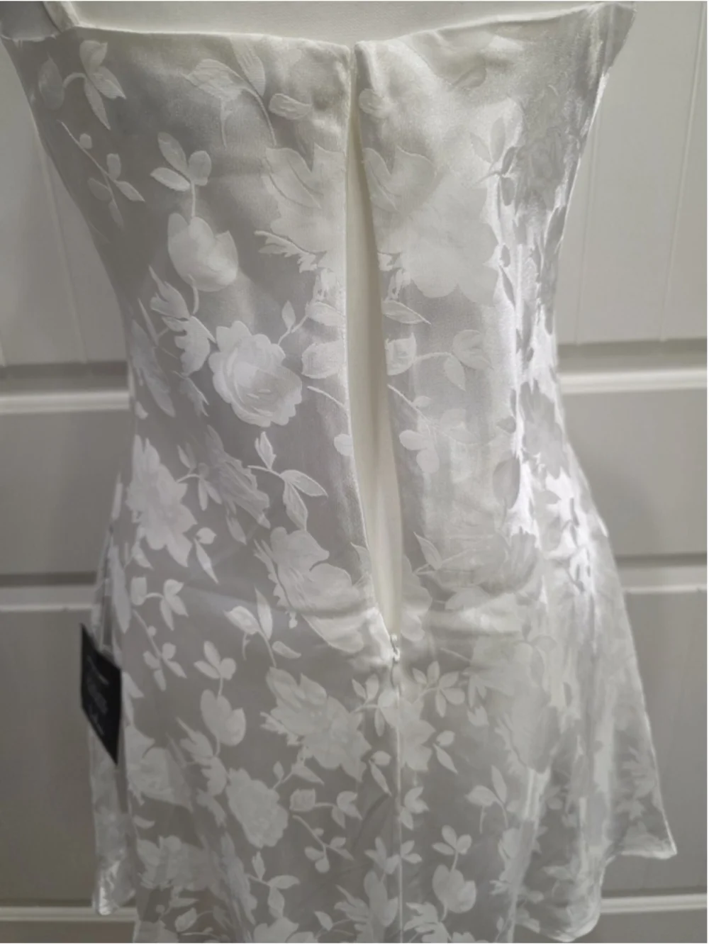 Lulu's Close to Your Heart White Satin Jacquard Cowl Slip Dress Sz M Beach Bride - Picture 8 of 11